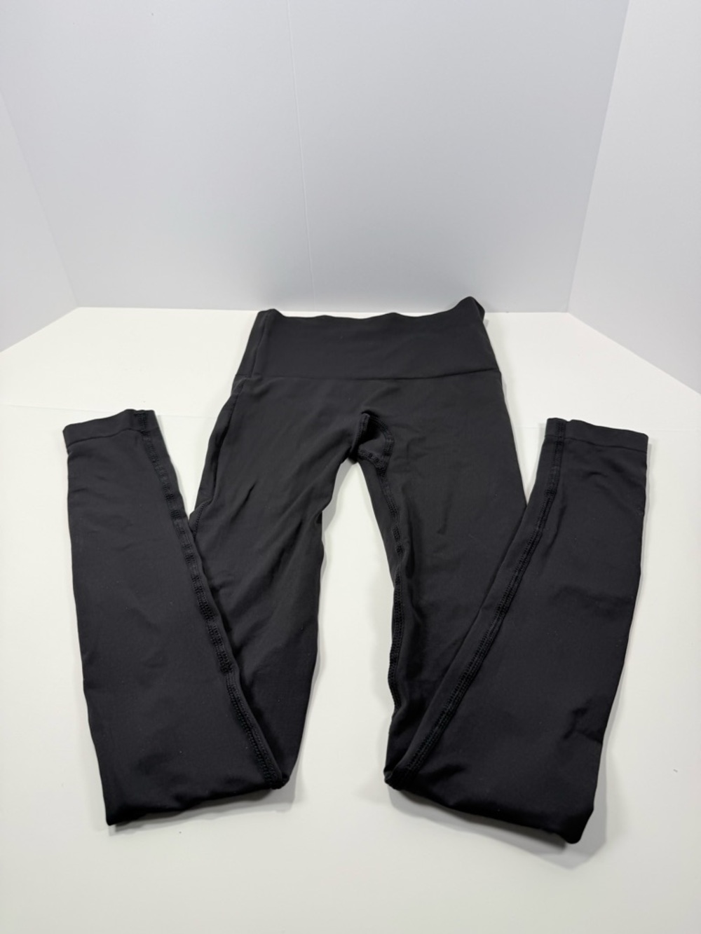SKIMS Black High-Rise Leggings - Picture 3 of 7